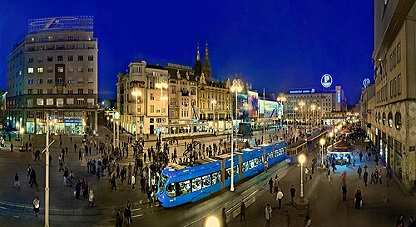 Zagreb-Jelacicplace.jpg Zagreb-Jelacicplace.jpg
