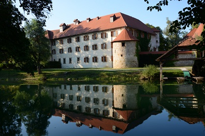 otocec-castle-slovenia-transfer-company-ljubljana-airport.jpg otocec-castle-slovenia-transfer-company-ljubljana-airport.jpg