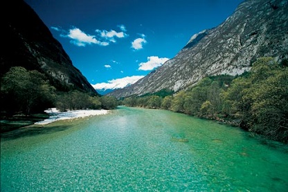 soca_river_bovec_slovenia_europe.jpg